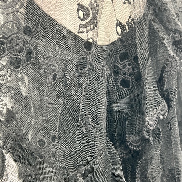 CHLOÉ ~ CHLOÉ LACE BLACK LONG SLEEVE BLOUSE WITH BAND COLLAR FLORAL DETAIL - Picture 11 of 16